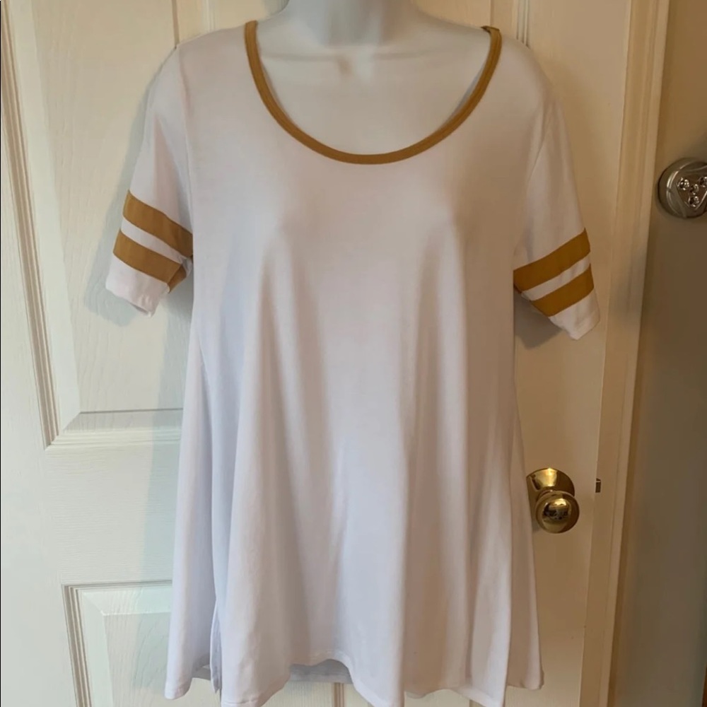 Lularoe top